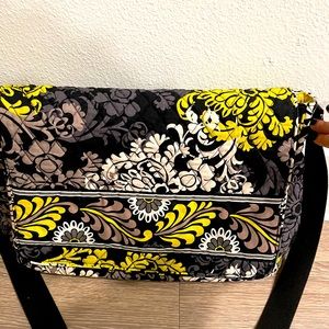 Vera Bradley Messenger Bag in Baroque